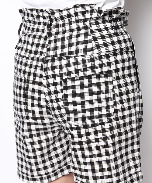 WEGO（ウィゴー）の「WEGO/ギンガムハイウエストタックショーツ（その他パンツ・レディース・ブラック/ブルー・FREE）」の7枚目の写真