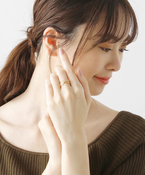COCOSHNIK(ココシュニック)の「K10ダイヤモンド Wウェーブリング(リング・レディース・アイボリー系・10号/14号/12号)」の14枚目の写真