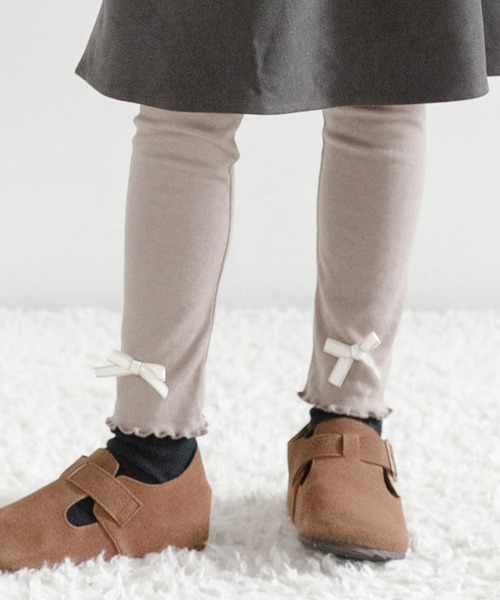 Bee des Bee（ビーデスビー）の「リボンレギンス（レギンス/スパッツ・キッズ・チャコールグレー/ブラック/ピンク/キャメル/ネイビー/ブルー/グレー/グレイッシュベージュ/パープル/ベージュ/グレー系/ダークブラウン/ピンク系その他/ホワイト/グレー系その他/パープル系/ライトグレー/ライトピンク・110cm/100cm/120cm/130cm/140cm/150cm）」の11枚目の写真