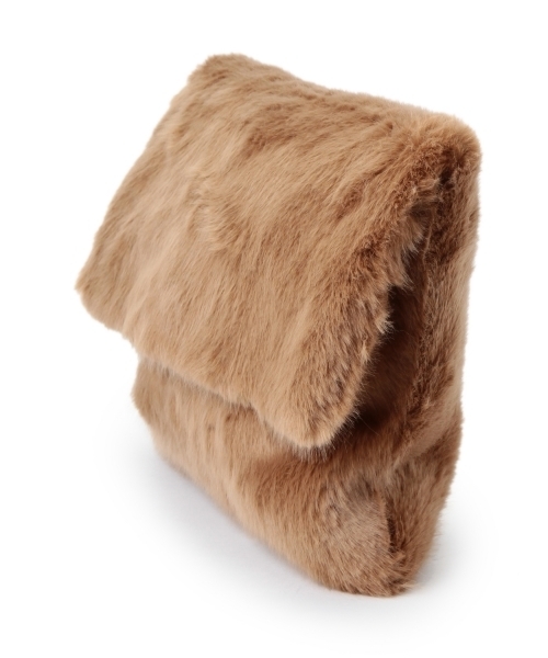 bpr BEAMS Women's(ビーピーアール ビームス)の「BEAMS / フェイクファー クラッチバッグ(クラッチバッグ・レディース・ベージュ/ネイビー・ONE SIZE)」の18枚目の写真