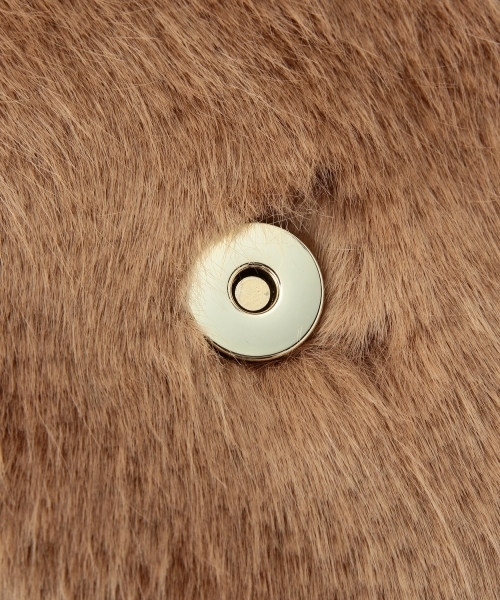 bpr BEAMS Women's(ビーピーアール ビームス)の「BEAMS / フェイクファー クラッチバッグ(クラッチバッグ・レディース・ベージュ/ネイビー・ONE SIZE)」の20枚目の写真