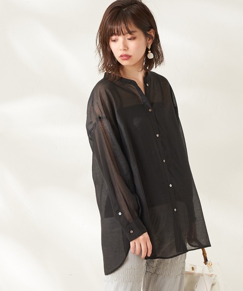 natural couture(ナチュラルクチュール)の「バンドカラーシアーシャツ(シャツ/ブラウス・レディース・ブラック/ブルー/ミント/グレイッシュベージュ・FREE)」の2枚目の写真