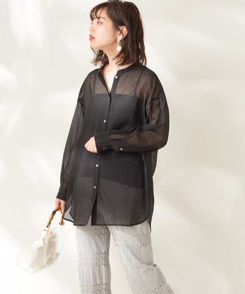 natural couture(ナチュラルクチュール)の「バンドカラーシアーシャツ(シャツ/ブラウス・レディース・ブラック/ブルー/ミント/グレイッシュベージュ・FREE)」の16枚目の写真