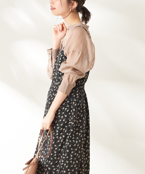 natural couture(ナチュラルクチュール)の「バンドカラーシアーシャツ(シャツ/ブラウス・レディース・ブラック/ブルー/ミント/グレイッシュベージュ・FREE)」の5枚目の写真