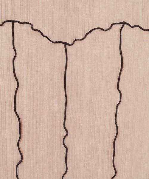 Candy Stripper（キャンディストリッパー）の「SEE THROUGH WAVY RIB H/S トップス（Tシャツ/カットソー・レディース・ブラック/ベージュ/オフホワイト・2）」の7枚目の写真