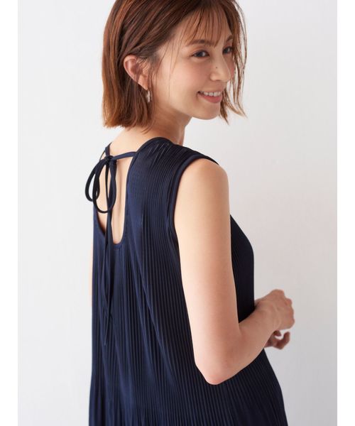 Now me. by NYLON JAPAN(ナウミーバイナイロンジャパン)の「【安田美沙子×LAGUNAMOON】プリーツワンピース(ワンピース・レディース・ネイビー/モカ・FREE)」の11枚目の写真