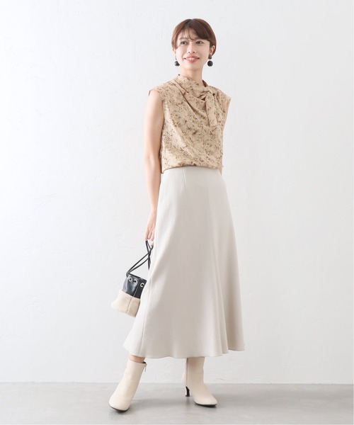 La TOTALITE(ラトータリテ)の「フレンチスリーブタイブラウス【手洗い可能】(シャツ/ブラウス・レディース・ベージュ/グリーン/アイボリー・FREE)」の14枚目の写真