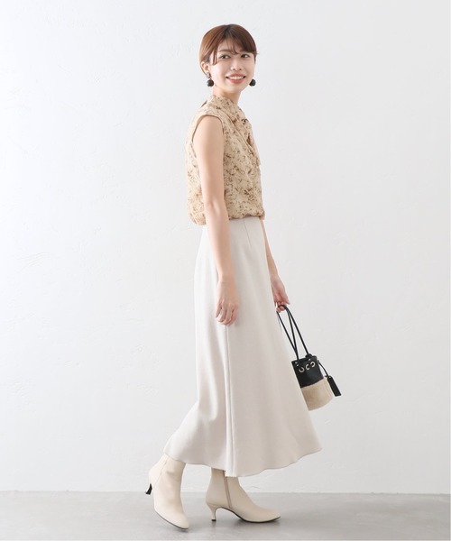La TOTALITE(ラトータリテ)の「フレンチスリーブタイブラウス【手洗い可能】(シャツ/ブラウス・レディース・ベージュ/グリーン/アイボリー・FREE)」の11枚目の写真