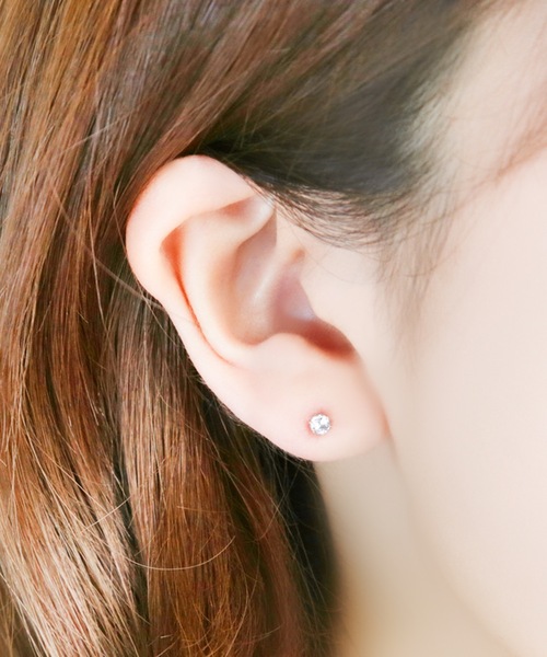 ESTELLE（エステール）の「6月誕生石 K10 ホワイトゴールド ムーンストーン ピアス ESTELLE/エステール（ピアス（両耳用）・レディース・ホワイトゴールド・-）」の3枚目の写真