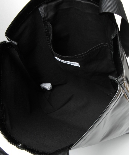 GLOBAL WORK（グローバルワーク）の「PVCコートトートバッグEC/921167（トートバッグ・メンズ・ブラック/ベージュ/グレー・FREE）」の19枚目の写真