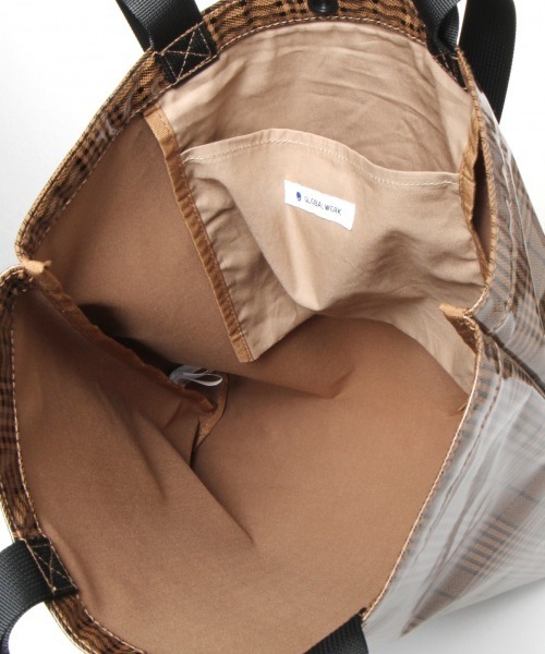 GLOBAL WORK（グローバルワーク）の「PVCコートトートバッグEC/921167（トートバッグ・メンズ・ブラック/ベージュ/グレー・FREE）」の6枚目の写真