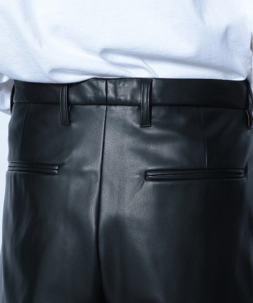HARE（ハレ）の「シンセテッィクレザーストレートパンツ(HARE)（その他