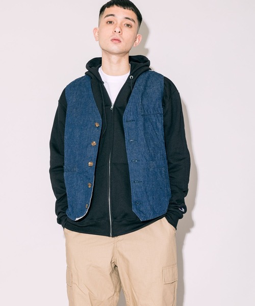 CAL O LINE（キャルオーライン）の「CAL O LINE/キャルオーライン DENIM VEST デニムベスト（ベスト・メンズ・ブルー・M/L/XL）」の3枚目の写真