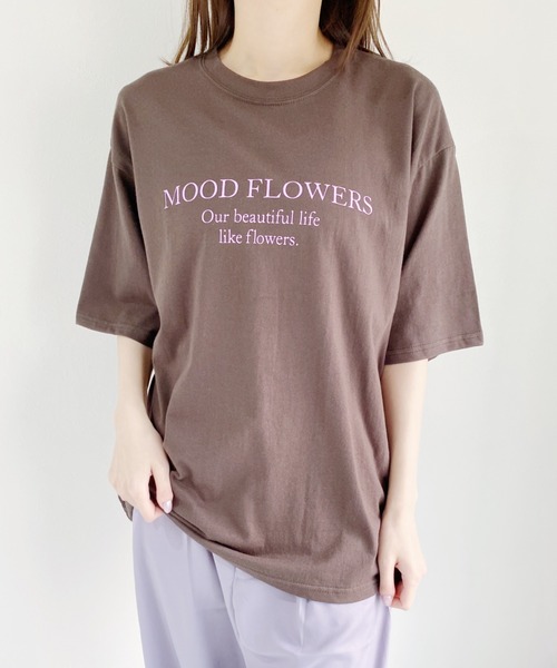 CLEA(クレア)の「bicolor logo tee(Tシャツ/カットソー・レディース・ブラウン/アイボリー/グレイッシュベージュ・FREE)」の2枚目の写真