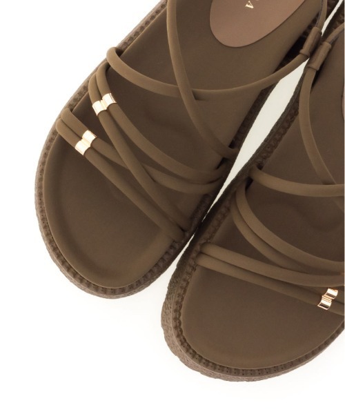 RANDA(ランダ)の「ゴールドパーツストラップスポーツサンダル(サンダル・レディース・グリーン/ブラック/ブラウン・S/L/LL/M)」の5枚目の写真