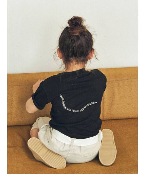 Ungrid（アングリッド）の「Kids エンブロイダリーTee（Tシャツ/カットソー・キッズ・ブラック/オフホワイト/ブルー/サーモンピンク・100/120）」の5枚目の写真