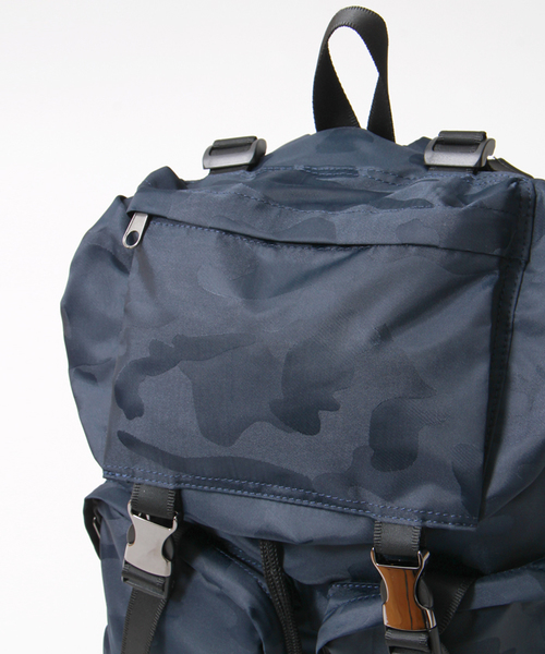 WEGO(ウィゴー)の「WEGO/ダブルポケットフラップリュック(バックパック/リュック・メンズ・ブラック/ネイビー・FREE)」の10枚目の写真