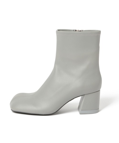 JEANASIS（ジーナシス）の「オブリークトゥストレッチブーツ/956535（ブーツ・レディース・ホワイト/ブラック/グレー・MEDIUM/LARGE）」の17枚目の写真