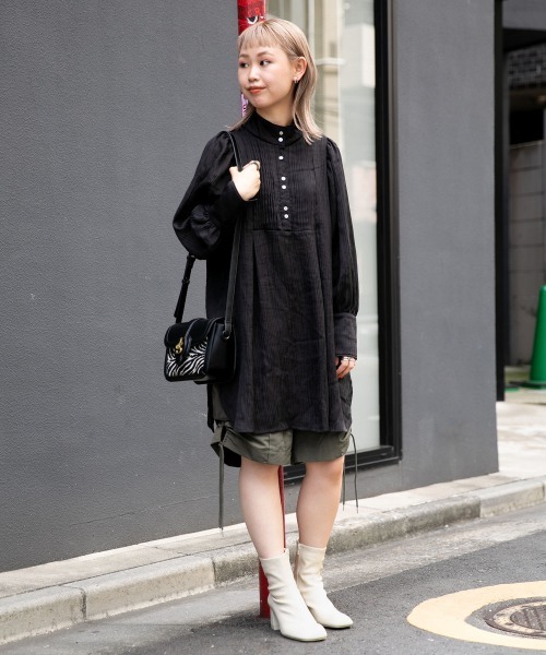 JEANASIS（ジーナシス）の「オブリークトゥストレッチブーツ/956535（ブーツ・レディース・ホワイト/ブラック/グレー・MEDIUM/LARGE）」の5枚目の写真