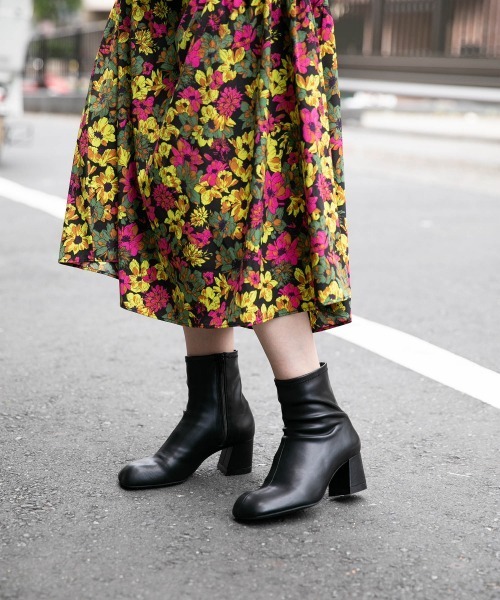 JEANASIS（ジーナシス）の「オブリークトゥストレッチブーツ/956535（ブーツ・レディース・ホワイト/ブラック/グレー・MEDIUM/LARGE）」の10枚目の写真