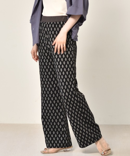 RETRO GIRL（レトロガール）の「ジャガード柄パンツ（その他パンツ・レディース・ブラック/ダークブラウン/ベージュ/アイボリー・FREE）」の3枚目の写真