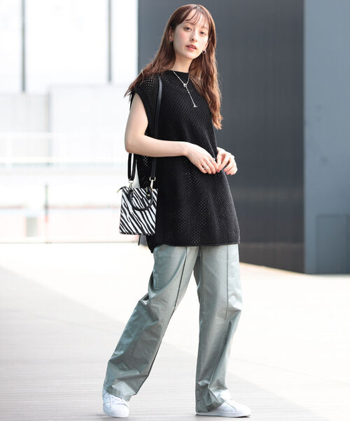 Ray BEAMS（レイビームス）の「Ray BEAMS / メッシュ バックリボン ベスト（ベスト・レディース・ライトブルー/ブラック・ONE SIZE）」の11枚目の写真