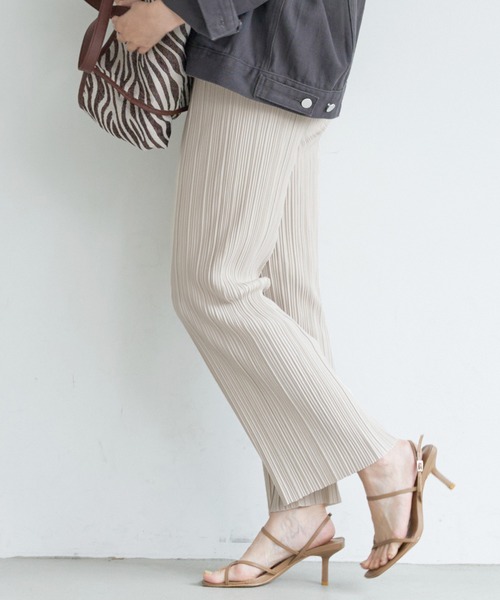 coca(coca)(コカ)の「ランダムプリーツゆるレギンス(レギンス/スパッツ・レディース・ブラック/ベージュ/グリーン/オレンジ・SHORT/LONG/M/L)」の3枚目の写真