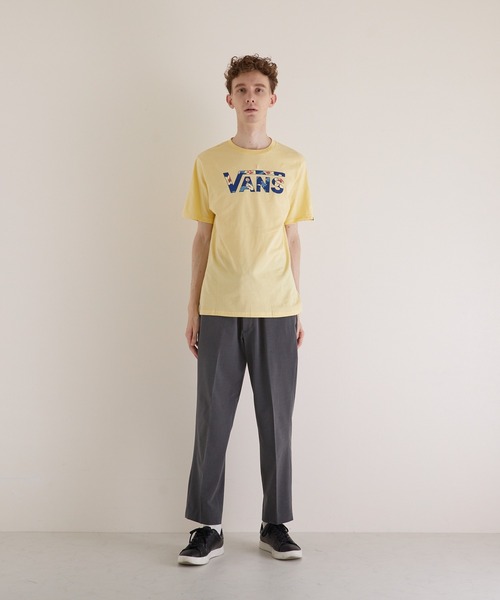 US VANS(ユーエスヴァンズ)の「【VANS】VANS CLASSIC LOGO FILL SS BOYS T 花柄ロゴ(Tシャツ/カットソー・メンズ・イエロー・MEDIUM/X-LARGE/LARGE)」の2枚目の写真