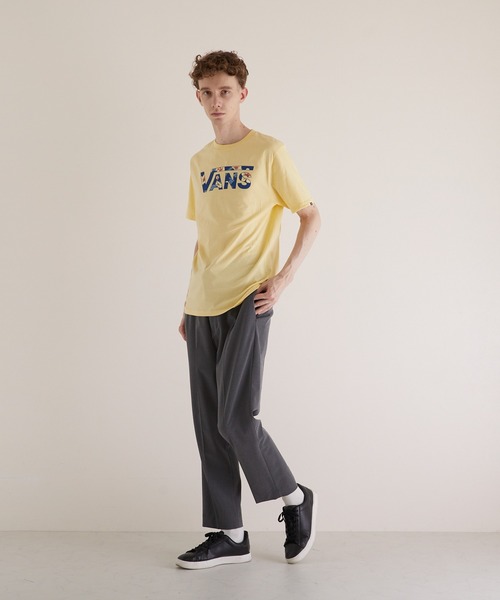 US VANS(ユーエスヴァンズ)の「【VANS】VANS CLASSIC LOGO FILL SS BOYS T 花柄ロゴ(Tシャツ/カットソー・メンズ・イエロー・MEDIUM/X-LARGE/LARGE)」の4枚目の写真