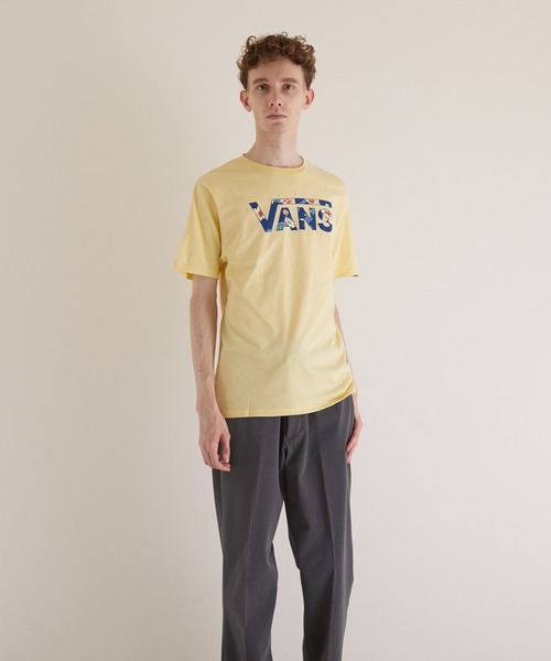 US VANS(ユーエスヴァンズ)の「【VANS】VANS CLASSIC LOGO FILL SS BOYS T 花柄ロゴ(Tシャツ/カットソー・メンズ・イエロー・MEDIUM/X-LARGE/LARGE)」の6枚目の写真