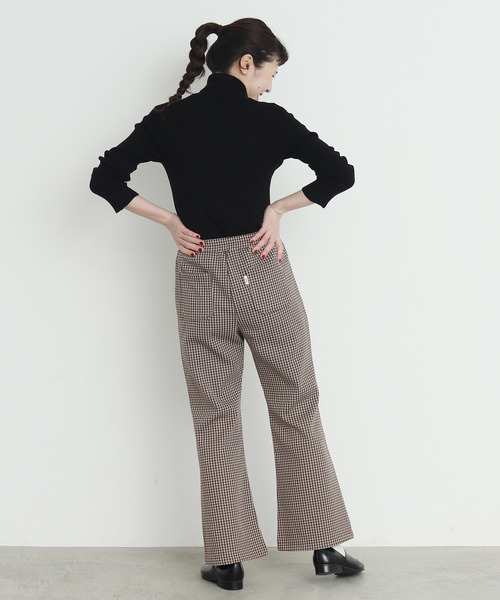 CHILD WOMAN(チャイルドウーマン)の「ギンガムJAQ フレアパンツ(その他パンツ・レディース・ブラウン/レッド・38/36)」の3枚目の写真