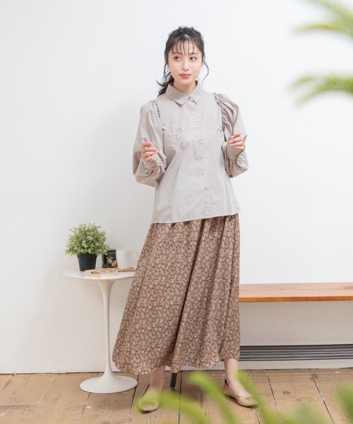 Mysa&Liina(ミーサリーナ)の「レトロフラワースカート(スカート・レディース・ブラック/ベージュ・M)」の5枚目の写真