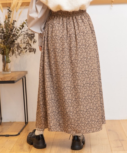 Mysa&Liina(ミーサリーナ)の「レトロフラワースカート(スカート・レディース・ブラック/ベージュ・M)」の20枚目の写真