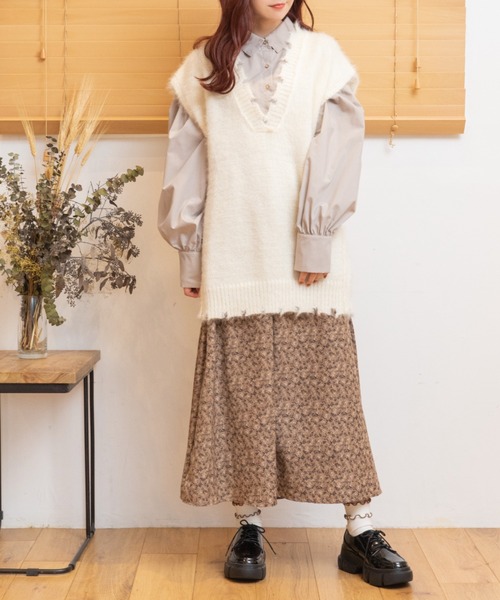 Mysa&Liina(ミーサリーナ)の「レトロフラワースカート(スカート・レディース・ブラック/ベージュ・M)」の15枚目の写真