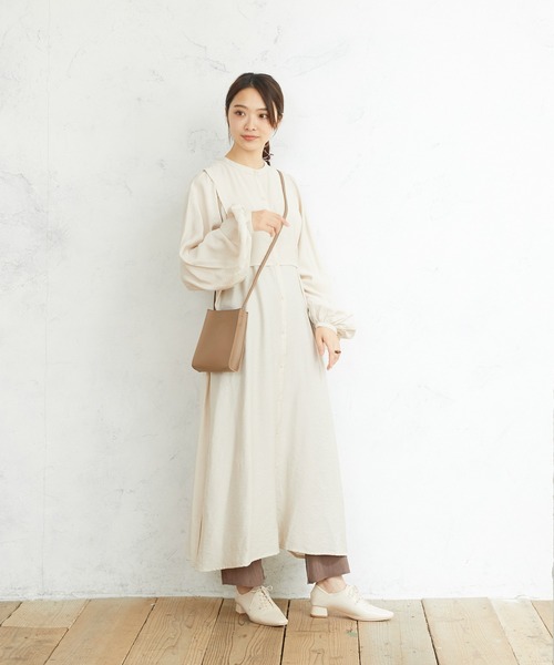 menue(メヌエ)の「スクエアトゥレースアップバブーシュ(ドレスシューズ・レディース・ブラック/ベージュ/アイボリー・LL/3L/S/M/L/XS)」の7枚目の写真