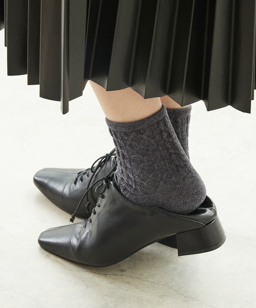 menue(メヌエ)の「スクエアトゥレースアップバブーシュ(ドレスシューズ・レディース・ブラック/ベージュ/アイボリー・LL/3L/S/M/L/XS)」の15枚目の写真