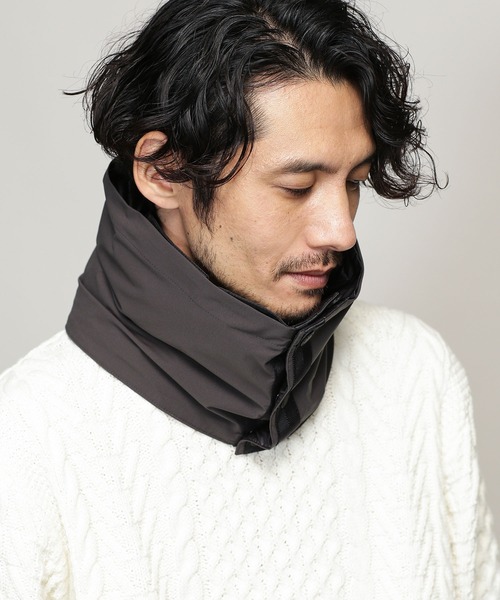 NANO universe(ナノユニバース)の「西川ダウン(R)フードネックウォーマー(ネックウォーマー/スヌード・メンズ・チャコール/カーキ/ブラック・FREE)」の13枚目の写真