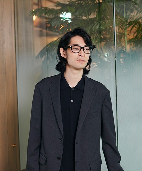 UNITED ARROWS(ユナイテッドアローズ)の「ウェリントン型 めがね|太フチ|太縁|黒縁メガネ|Zoff|UNITED ARROWS (ゾフ|ユナイテッドアローズ)(メガネ・メンズ・ブラウン系その他/ブラック/ライトグレー・FREE)」の9枚目の写真