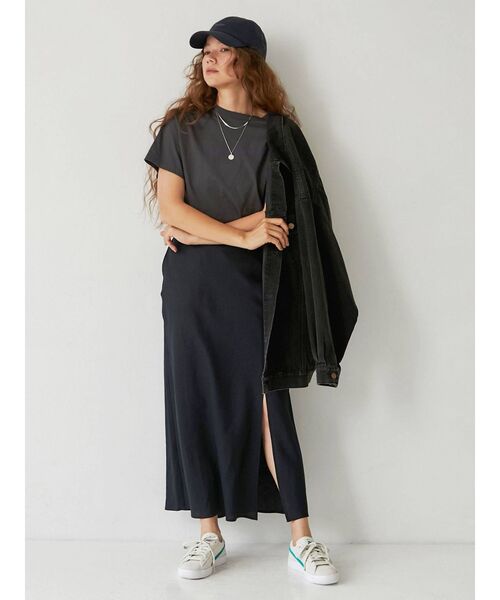 Ungrid（アングリッド）の「スリットフレアスカート（スカート・レディース・ブラック/ターコイズブルー/ベージュ・FREE）」の8枚目の写真