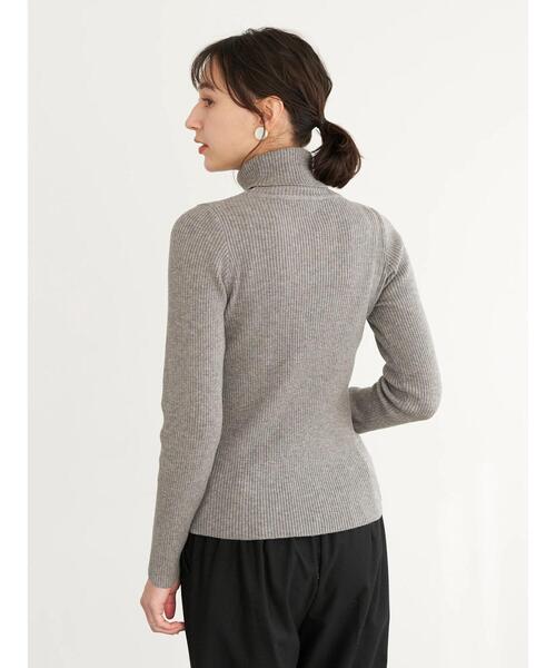 earth music&ecology（アースミュージックアンドエコロジー）の「リブタートルニット＊（ニット/セーター・レディース・アイボリー/ブラック/杢グレー/キャメル・M/S）」の19枚目の写真