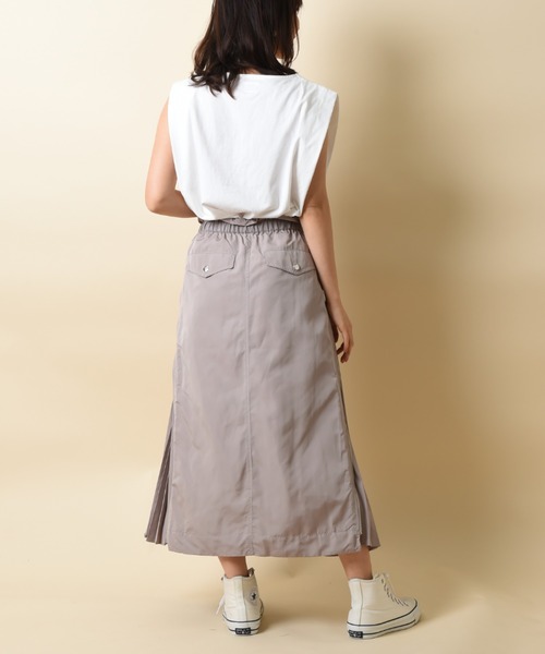 INTERPLANET(インタープラネット)の「サイドプリーツミリタリースカート(スカート・レディース・カーキ/ネイビー/グレイッシュベージュ/ベージュ/ブルー/カーキ系1・FREE)」の22枚目の写真