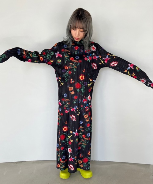 SANSeLF（サンセルフ）の「【SANSeLF】flower tops sanw22s21（Tシャツ/カットソー・レディース・ブラック/ホワイト・FREE）」の6枚目の写真