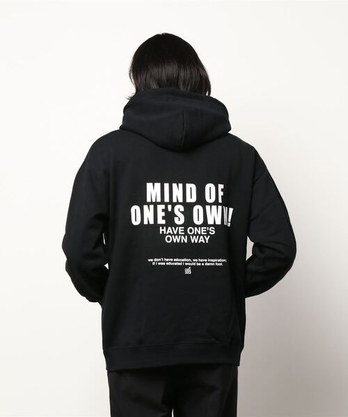 AZUL by moussy(アズールバイマウジー)の「MIND OF ONES OWN HOODIE/マインドオブワンスオウンフーディ(パーカー・メンズ・ホワイト/ブラック/ライトピンク・MEDIUM/LARGE)」の5枚目の写真
