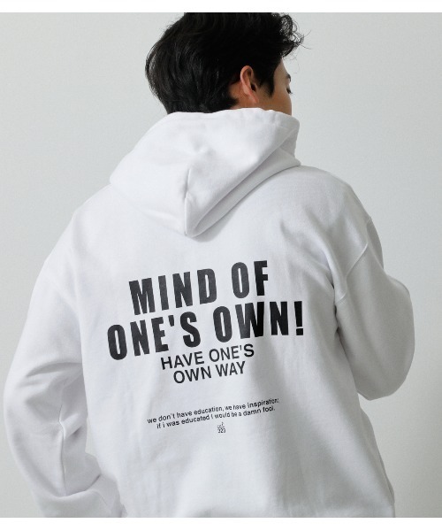 AZUL by moussy(アズールバイマウジー)の「MIND OF ONES OWN HOODIE/マインドオブワンスオウンフーディ(パーカー・メンズ・ホワイト/ブラック/ライトピンク・MEDIUM/LARGE)」の2枚目の写真