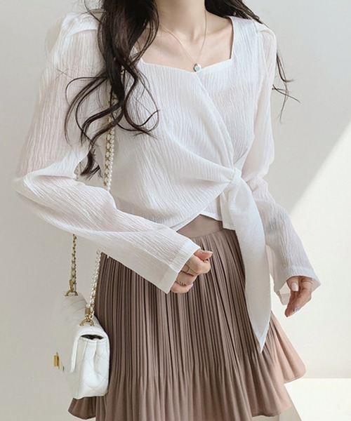 Dita Muaj.(ディータムアージュ)の「スクエアカラー変形クロップドブラウス(シャツ/ブラウス・レディース・ブラック/オフホワイト/グレイッシュベージュ・S/M)」の9枚目の写真