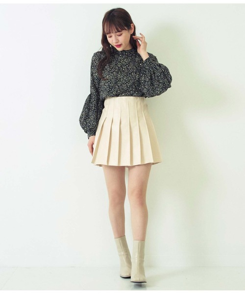 CHILLE(チル)の「楊柳プリントボリューム袖ブラウス(シャツ/ブラウス・レディース・ブラック/アイボリー・FREE)」の5枚目の写真