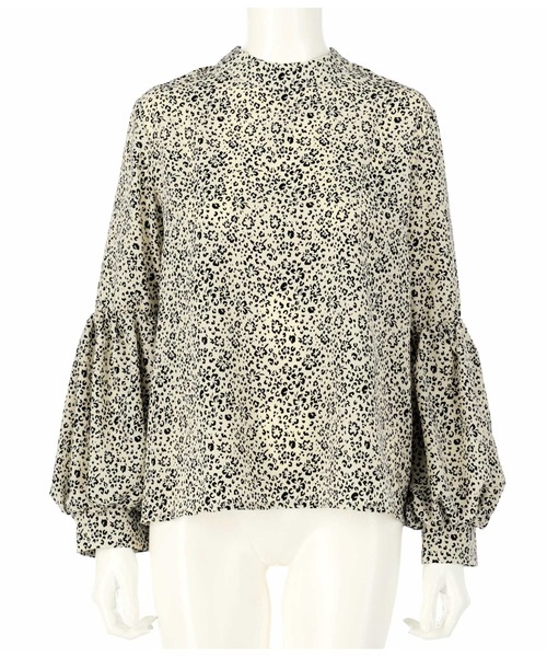 CHILLE(チル)の「楊柳プリントボリューム袖ブラウス(シャツ/ブラウス・レディース・ブラック/アイボリー・FREE)」の10枚目の写真