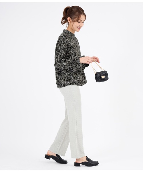 CHILLE(チル)の「楊柳プリントボリューム袖ブラウス(シャツ/ブラウス・レディース・ブラック/アイボリー・FREE)」の18枚目の写真