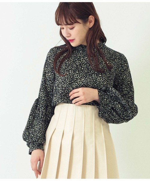 CHILLE(チル)の「楊柳プリントボリューム袖ブラウス(シャツ/ブラウス・レディース・ブラック/アイボリー・FREE)」の19枚目の写真