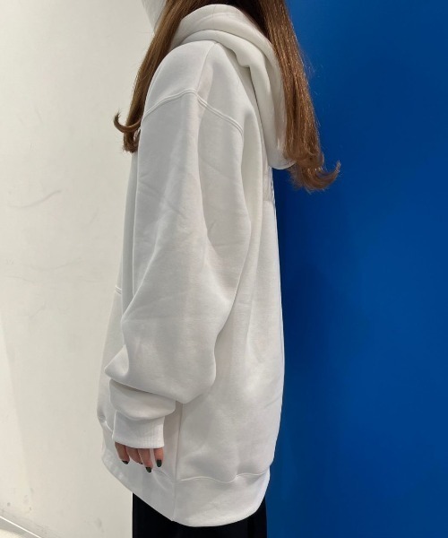 WHITELAND(ホワイトランド)の「WHITELAND/ホワイトランド/ロゴデイジーパーカー(パーカー・レディース・ホワイト/ブラック・FREE)」の7枚目の写真